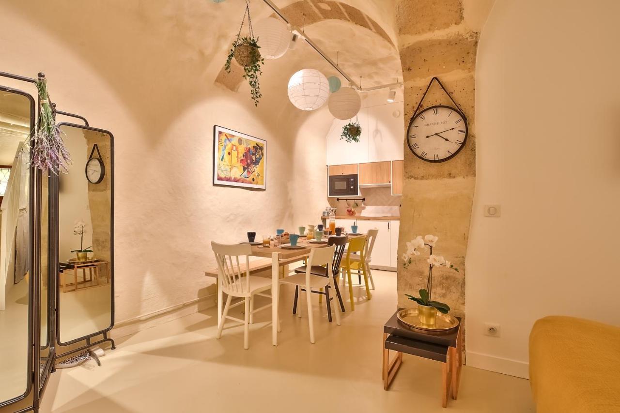 New Stunning 4 Bdrs Apt, With AC – Le Marais Paris Exterior foto